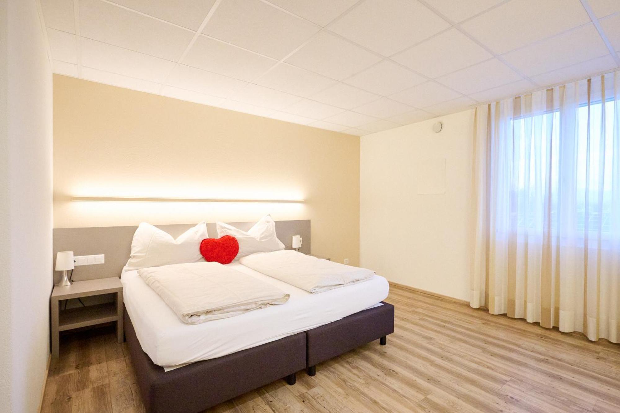 Hotel Am Kreisel Self-Check-In By Smart Hotels Lachen Extérieur photo